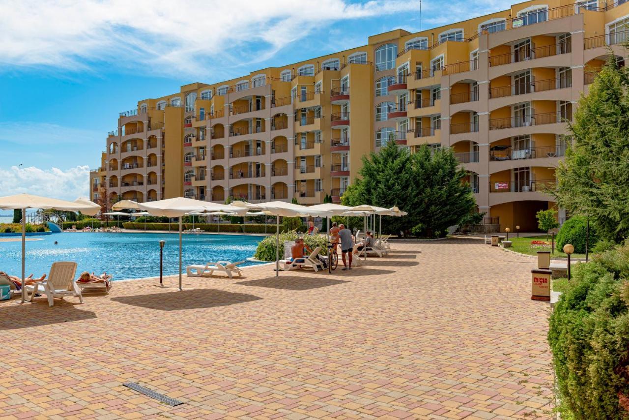 Menada Grand Resort Apartments Aheloy Ngoại thất bức ảnh
